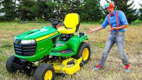 Learn about Lawn Mowers | Learn WIth Blippi | Trains for Children | Train Song | Moonbug for Kids